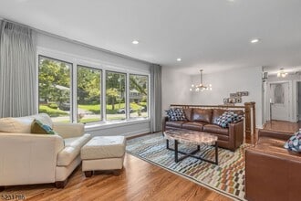 48 Hillcrest Ave in Berkeley Heights, NJ - Building Photo - Building Photo