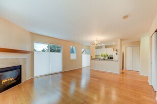 11532 15th Ave NE in Seattle, WA - Building Photo