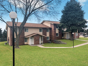 Woodwinds Apartments in Norfolk, NE - Building Photo - Other