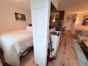 3033 N Sheridan Rd in Chicago, IL - Building Photo - Building Photo