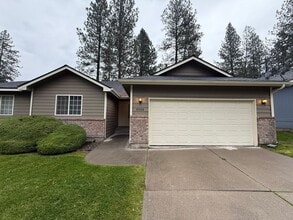 6934 N Old Fort Dr in Spokane, WA - Building Photo - Building Photo