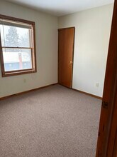 210 S Eaton St in Albion, MI - Building Photo - Building Photo