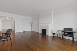 4940 S East End Ave in Chicago, IL - Building Photo - Building Photo