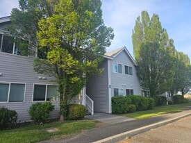 Pioneer Park Apartment in Connell, WA - Building Photo