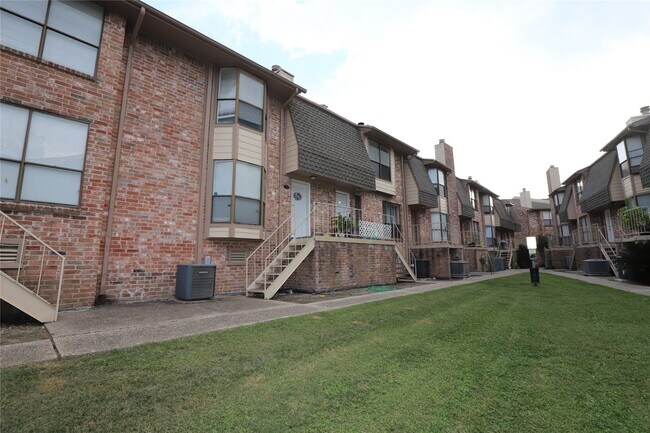 property at 2103 Place Rebecca Ln