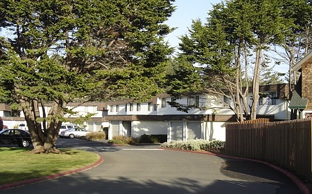 Marvin Garden Townhouses in Fort Bragg, CA - Building Photo