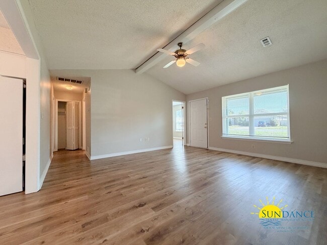 311 Evergreen Dr in Mary Esther, FL - Building Photo - Building Photo