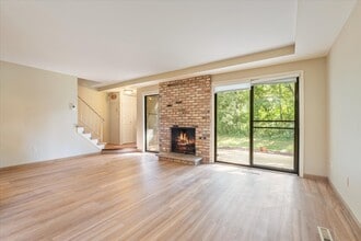 4761 Cedar Lake Rd S in St. Louis Park, MN - Building Photo - Building Photo