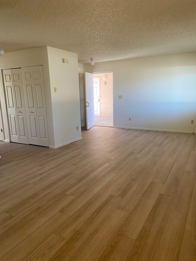 631 Conifer St, Unit Unit B