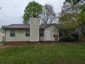 8013 Gera Emma Dr in Charlotte, NC - Building Photo - Building Photo