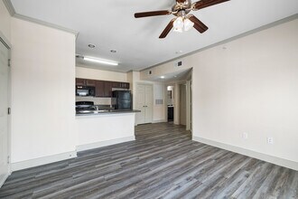 Oak Hollow in Seguin, TX - Building Photo - Interior Photo