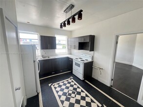 203 NW 36th St, Unit 2 in Miami, FL - Building Photo - Building Photo