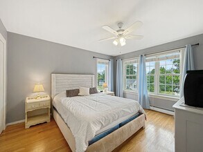 6 Iris Ave in York, ME - Building Photo - Building Photo