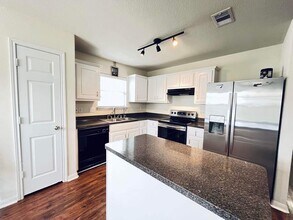 7215 Sunrise Hill Ln in Richmond, TX - Building Photo - Building Photo