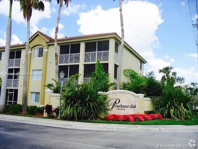 property at 450 S Park Rd
