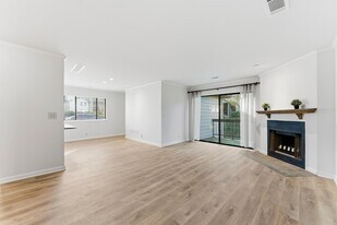 56 Finch Trail NE in Atlanta, GA - Building Photo