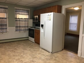 278 E Main St in Chicopee, MA - Building Photo - Building Photo