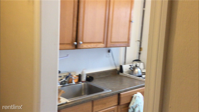 1111 Boylston St, Unit 44 in Boston, MA - Foto de edificio - Building Photo