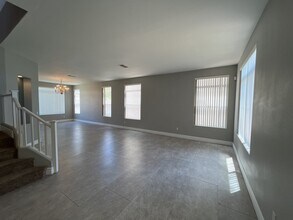 64 Arcadian Shores St in Las Vegas, NV - Building Photo - Building Photo