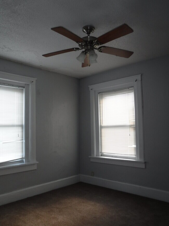 720 Faraon St in St. Joseph, MO - Foto de edificio - Building Photo