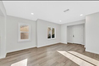 1519 Tessa Ave in Sacramento, CA - Building Photo - Building Photo