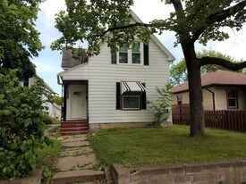 1725 Mississippi St in La crosse, WI - Building Photo
