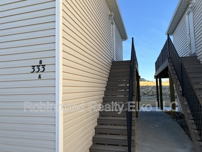 333 Spring Creek Pkwy in Spring Creek, NV - Building Photo - Building Photo