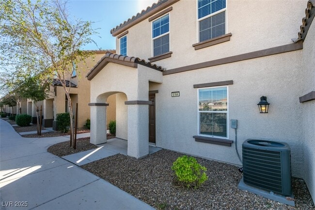 property at 5164 Steep Cliffs Ave