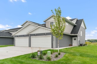 The Preserve at Stone Gate in St. Cloud, MN - Foto de edificio - Building Photo