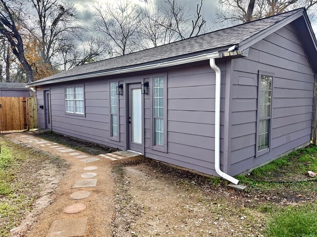 property at 1800 Shadowwood Dr