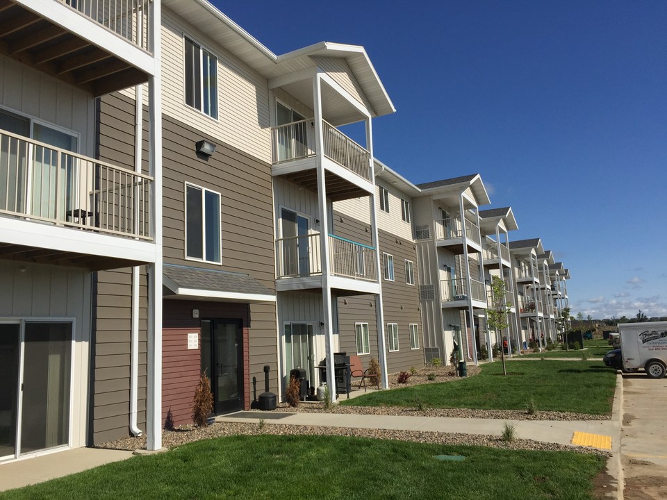 Aspen Heights Apartments in Watford City, ND - Foto de edificio