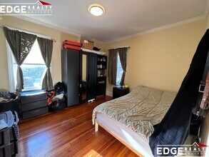 136 Summer St, Unit 1 in Watertown, MA - Building Photo - Building Photo