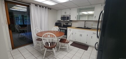 96 Stanavage Rd in Colchester, CT - Building Photo - Building Photo