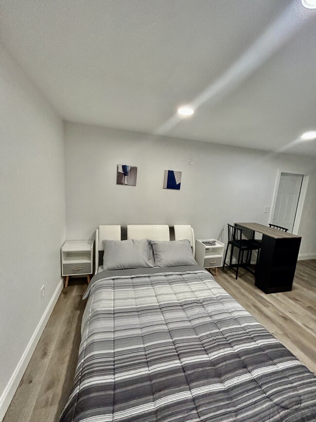 1804 John Arthur Way, Unit Studio John Arthur
