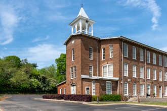 Crown Mill Village Lofts in Dalton, GA - Foto de edificio - Building Photo