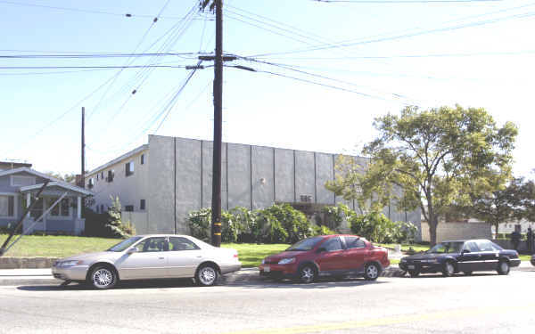 606 S Chapel Ave in Alhambra, CA - Building Photo