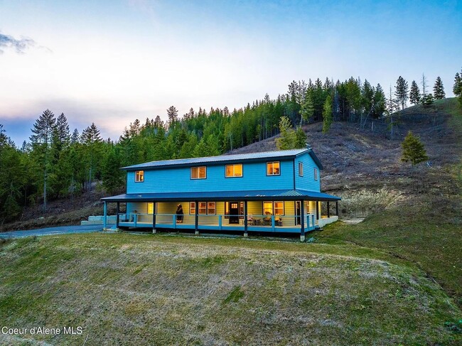 1197 Brown Creek Rd in Naples, ID - Building Photo - Building Photo