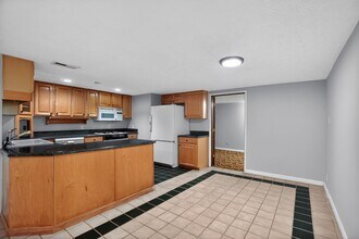 194 Millbrook Farm Rd in Marietta, GA - Building Photo - Building Photo