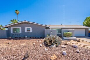 17423 N 20th Ave in Phoenix, AZ - Building Photo