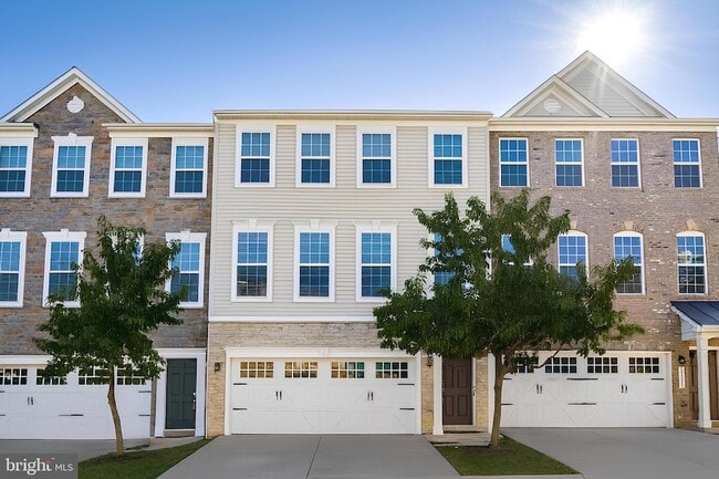 property at 21493 Willow Breeze Sq