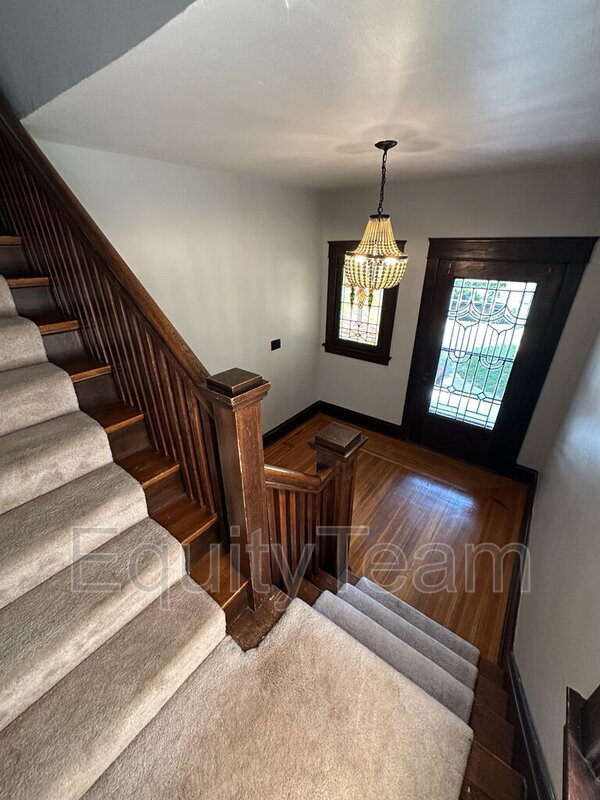 1347 Duncan Ave in Cincinnati, OH - Building Photo - Building Photo