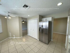 3994 Crescent Creek Dr in Coconut Creek, FL - Building Photo - Building Photo