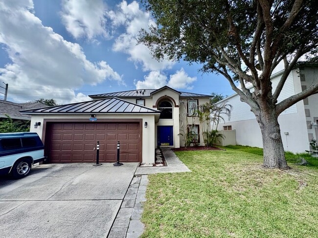 property at 2015 Canopy Dr