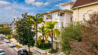 11737 Goshen Ave in Los Angeles, CA - Building Photo - Primary Photo