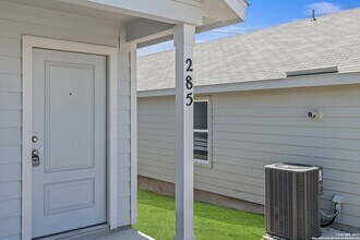 285 Tahoe Ave in New Braunfels, TX - Building Photo - Building Photo