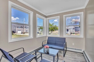 55 Glade Path, Unit 1 in Hampton, NH - Foto de edificio - Building Photo
