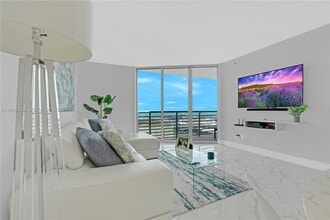 335 S Biscayne Blvd, Unit 4104 in Miami, FL - Foto de edificio - Building Photo