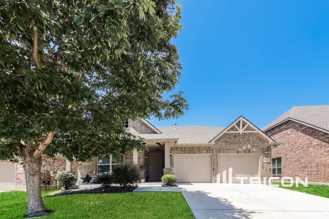 1307 Hidden Valley Dr in Wylie, TX - Building Photo