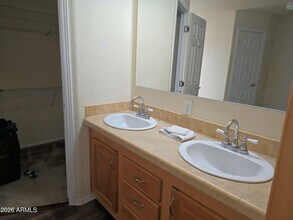 18415 S Henry Coe Rd in Peeples Valley, AZ - Building Photo - Building Photo