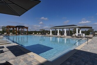 The Waverly at Winter Haven in Winter Haven, FL - Building Photo - Building Photo